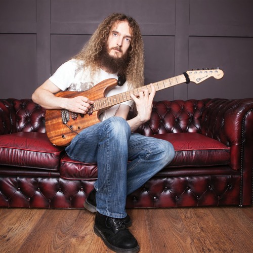 guthrie govan photo